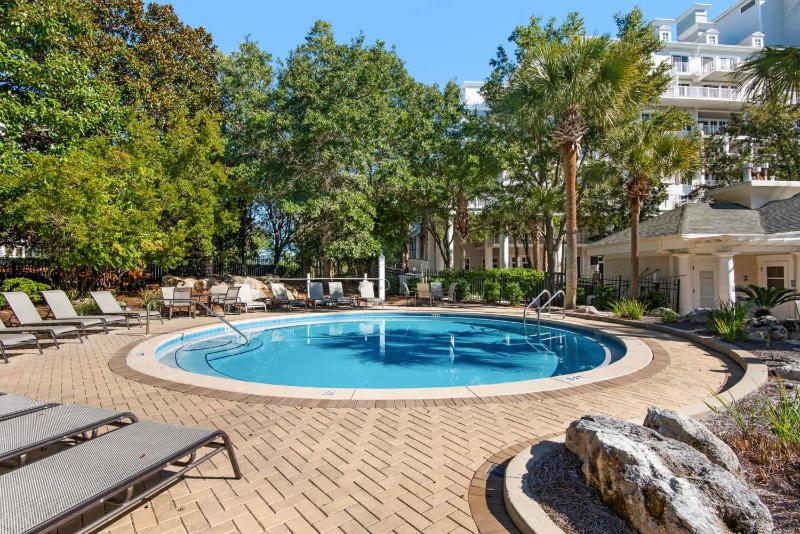 Lasata Grand Sandestin Resort at Baytowne Warf Pool Beach & Shuttle Access - image 32