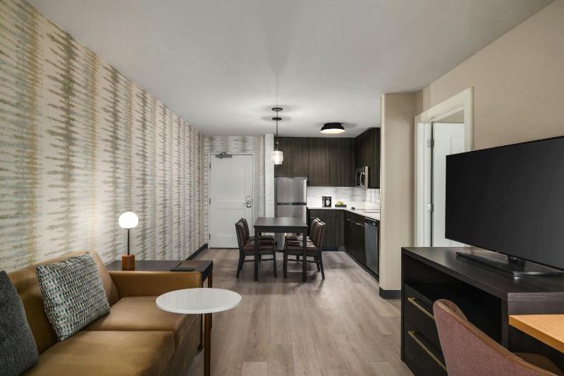 Residence Inn by Marriott Navarre Waterfront - image 15
