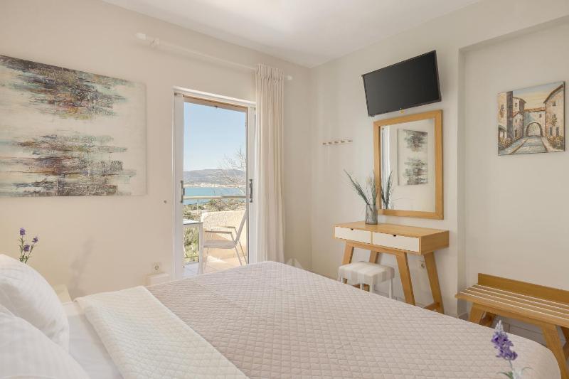 Panorama Fanari studios and apartments - image 44