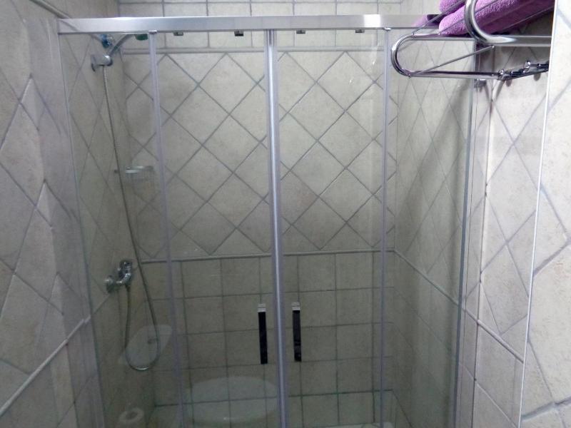 One-Bedroom Apartment image 1