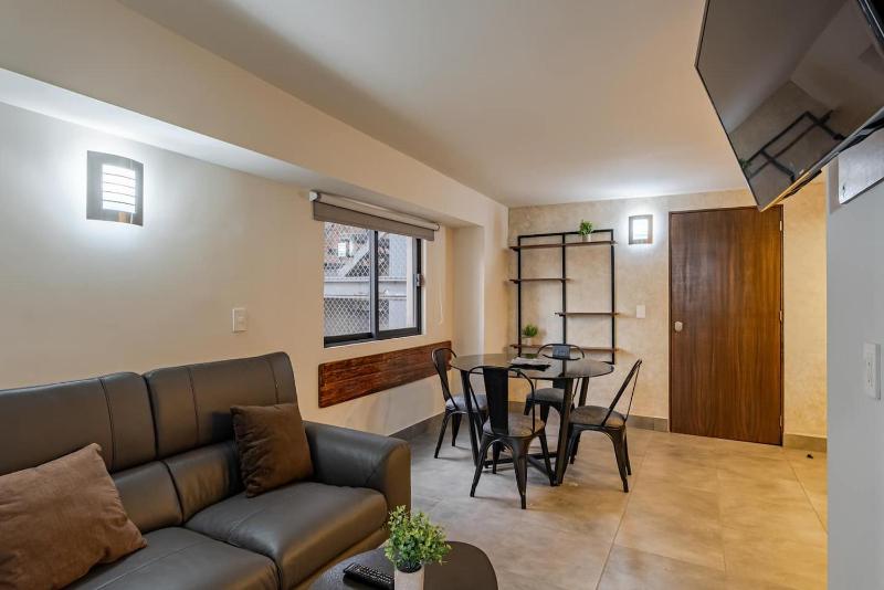 Sunny condo with rooftop in Roma Norte - image 17