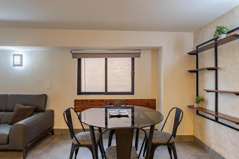 Sunny condo with rooftop in Roma Norte - image 5