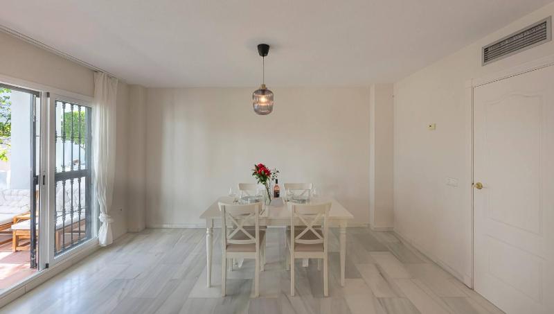 The Scandi-Aries Studio Luxury in Nueva Andalucia - image 12