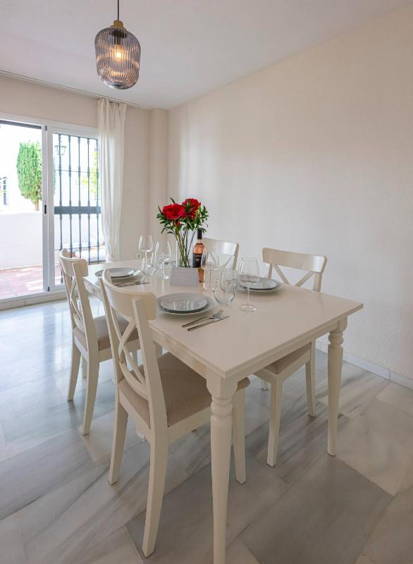 The Scandi-Aries Studio Luxury in Nueva Andalucia - image 5