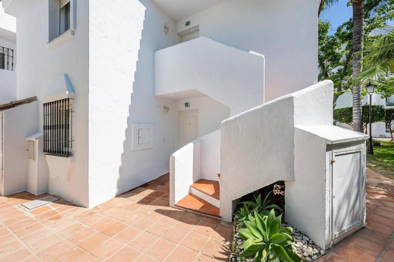 The Scandi-Aries Studio Luxury in Nueva Andalucia - image 11