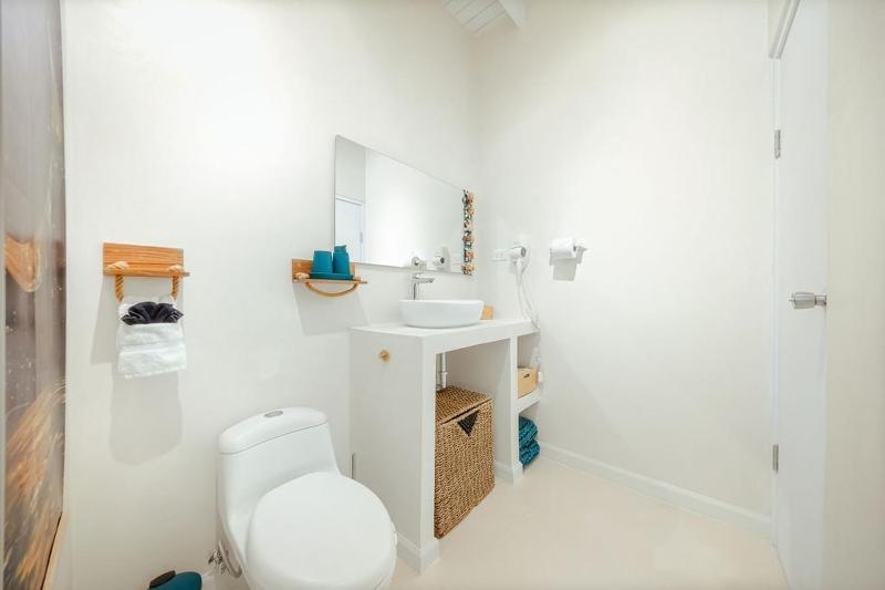 Soulful Escape Spacious 5BR Villa by Bocobay - image 29