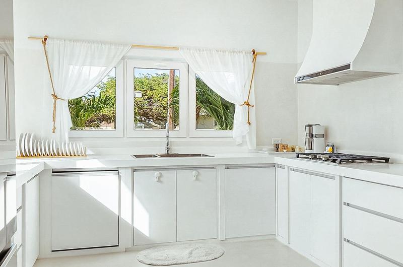 Soulful Escape Spacious 5BR Villa by Bocobay - image 4