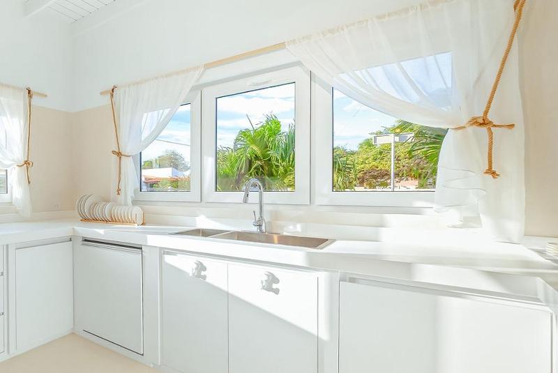 Soulful Escape Spacious 5BR Villa by Bocobay - image 6
