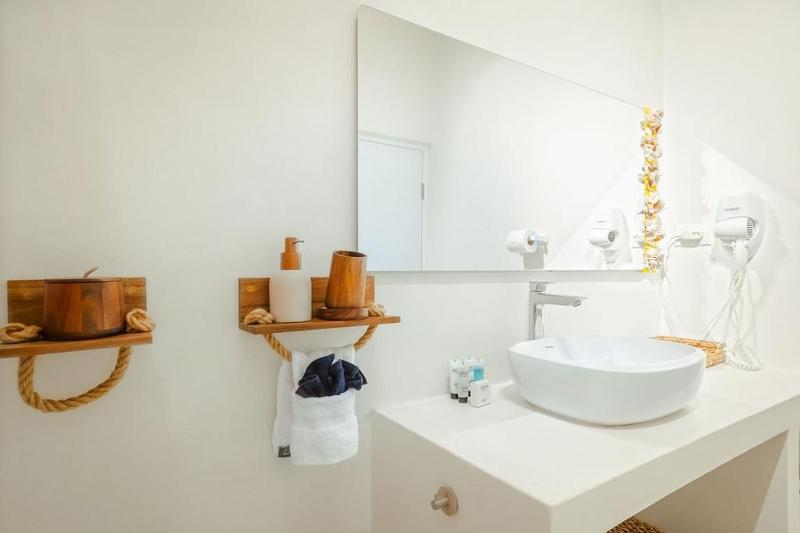 Soulful Escape Spacious 5BR Villa by Bocobay - image 35
