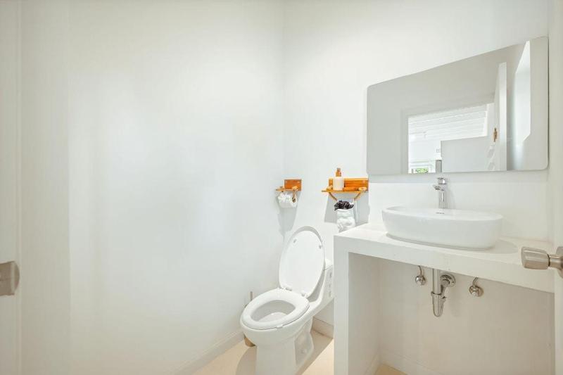 Soulful Escape Spacious 5BR Villa by Bocobay - image 30