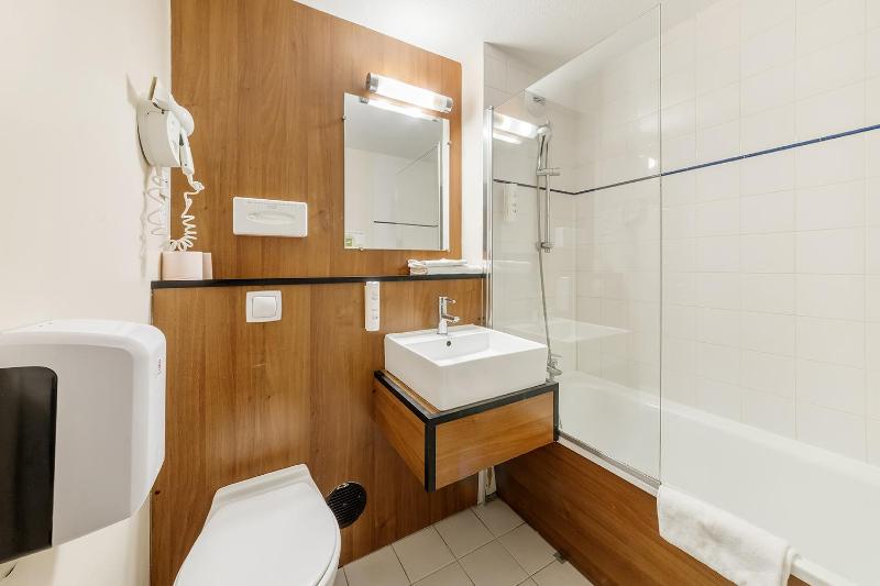 Comfort Hotel Lille Lomme - image 12
