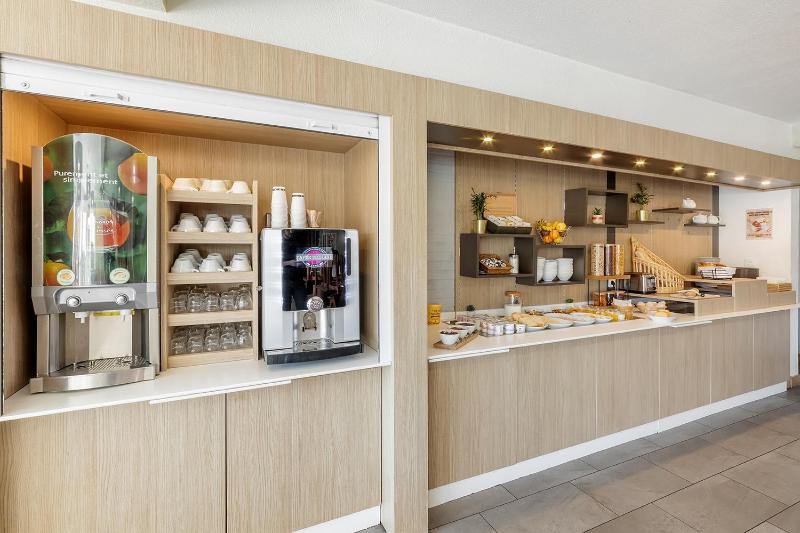 Comfort Hotel Lille Lomme - image 25