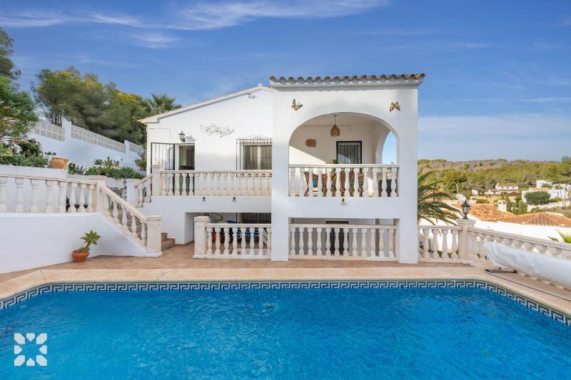 Villa Louise by Abahana Villas - image 2