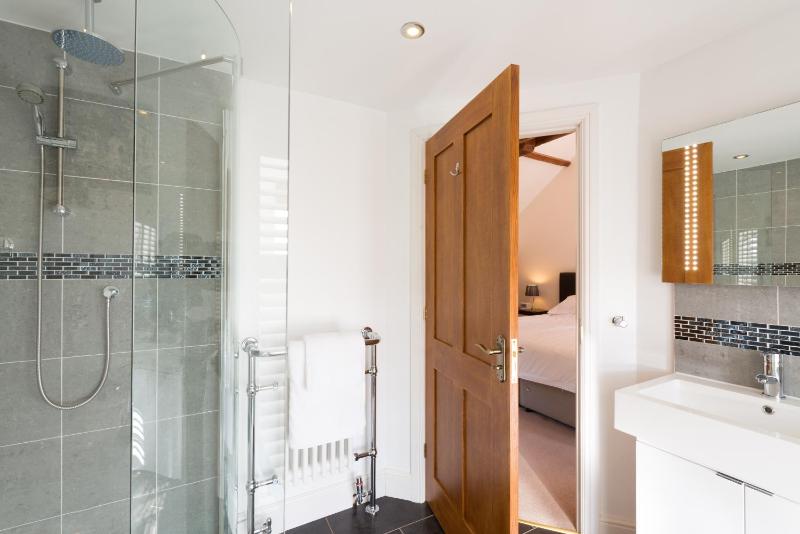 Junior Suite - First Floor image 3