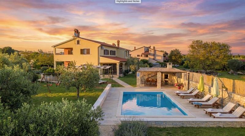 Villa Debora with private pool and backyard Pet friendly - image 1