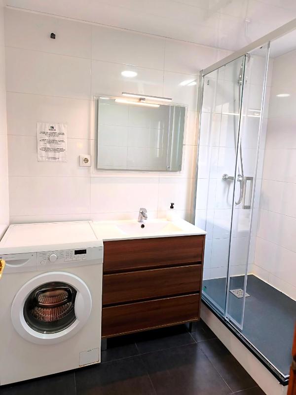 Apartment Poble Nou - image 10