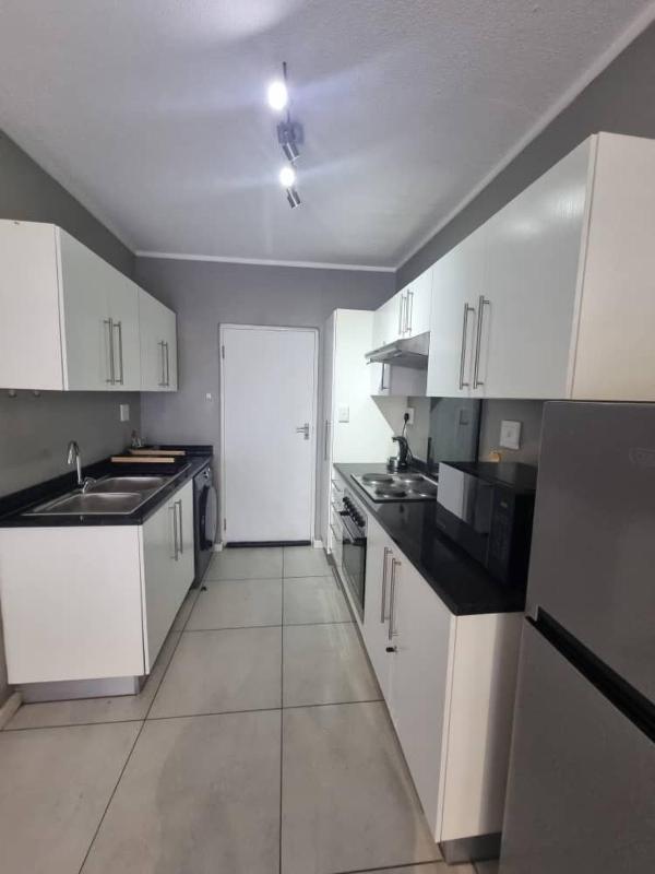 City Junction Self-Catering Windhoek unit 1102 - image 10