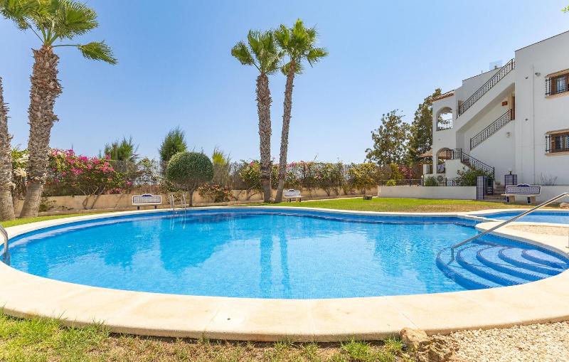 Beautiful Home In Orihuela Costa - image 2