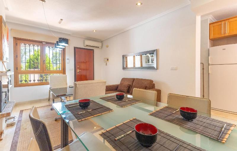Beautiful Home In Orihuela Costa - image 4