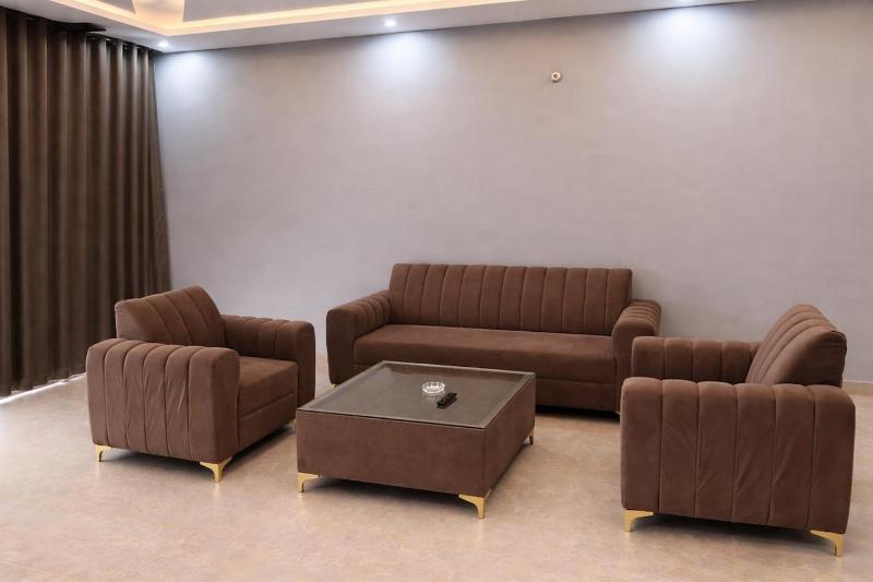 Spacious 2BHK Apartment - Near India Expo Mart - image 6