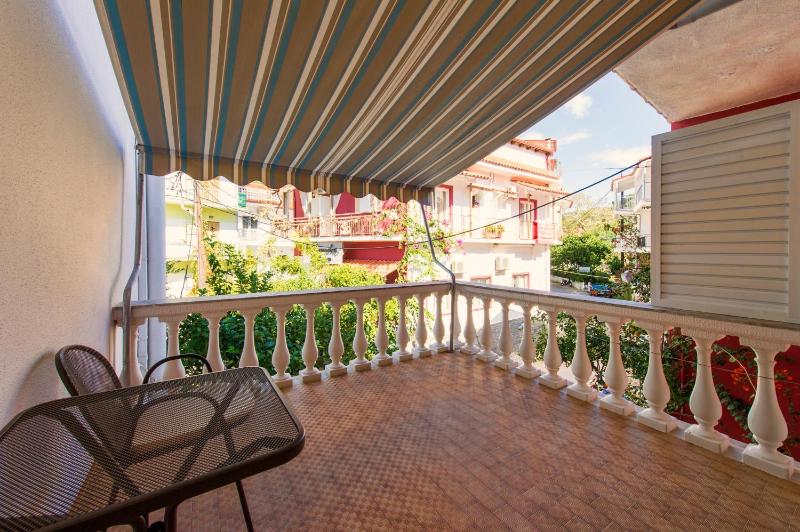 Superior Double Room with Balcony image 3