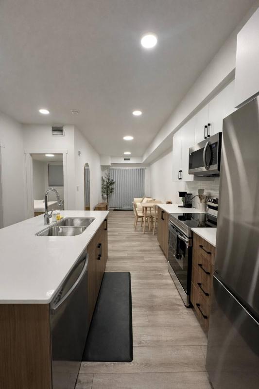 Condo w 2 Beds 13 Mins from West Edmonton Mall - image 5