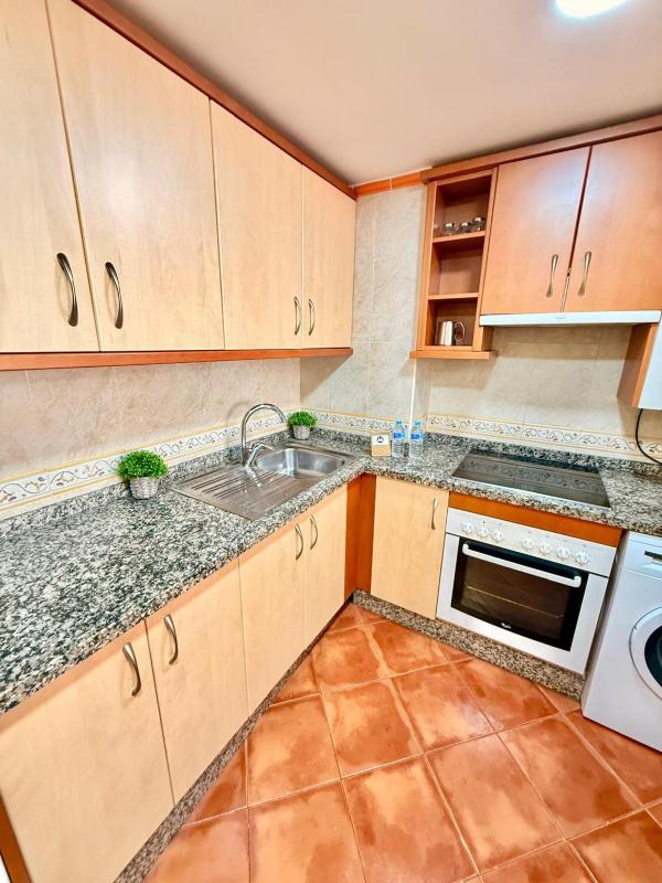 Large Apartment with Sea Views & Terrace - image 27