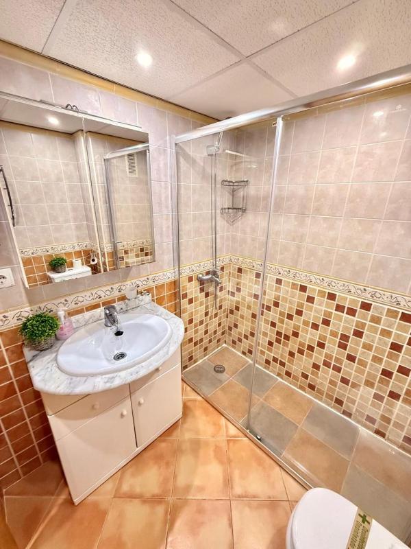 Large Apartment with Sea Views & Terrace - image 20