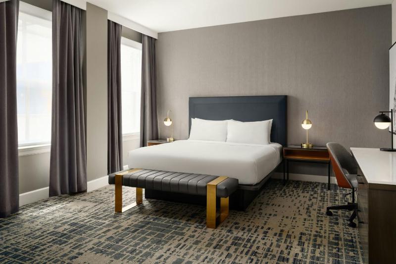 Courtyard by Marriott Philadelphia Downtown - image 13