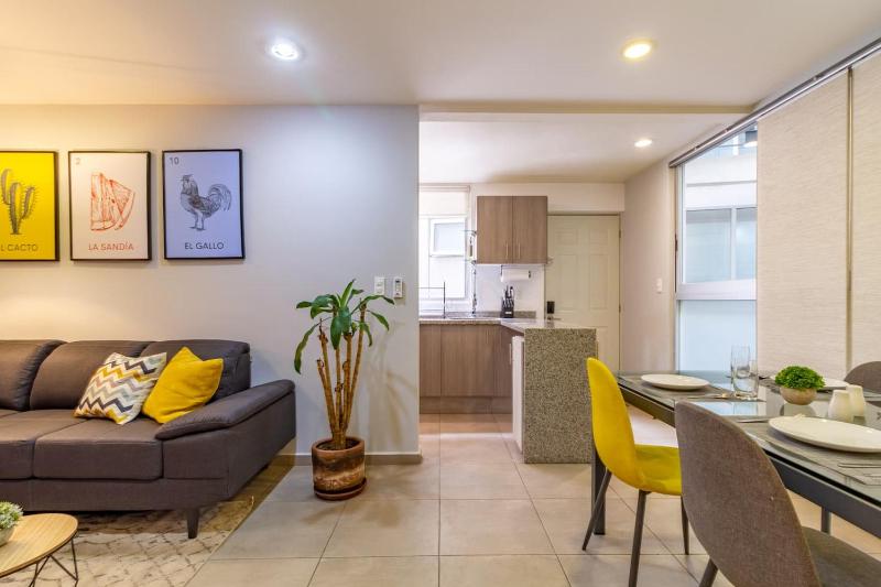 Hidden gem with AC balcony in trendy Roma Norte - image 15