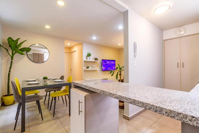 Hidden gem with AC balcony in trendy Roma Norte - image 9