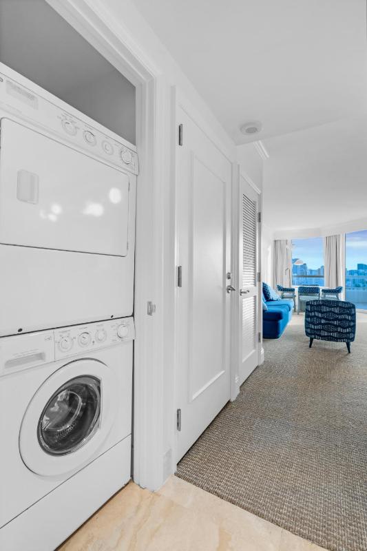 Apartment Brickhouse Living - image 7