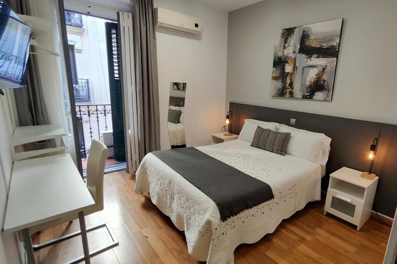 Hostal Cervantes - image 3