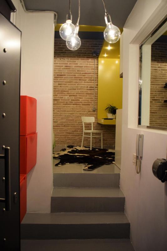 Deluxe Studio Apartment with Patio image 2