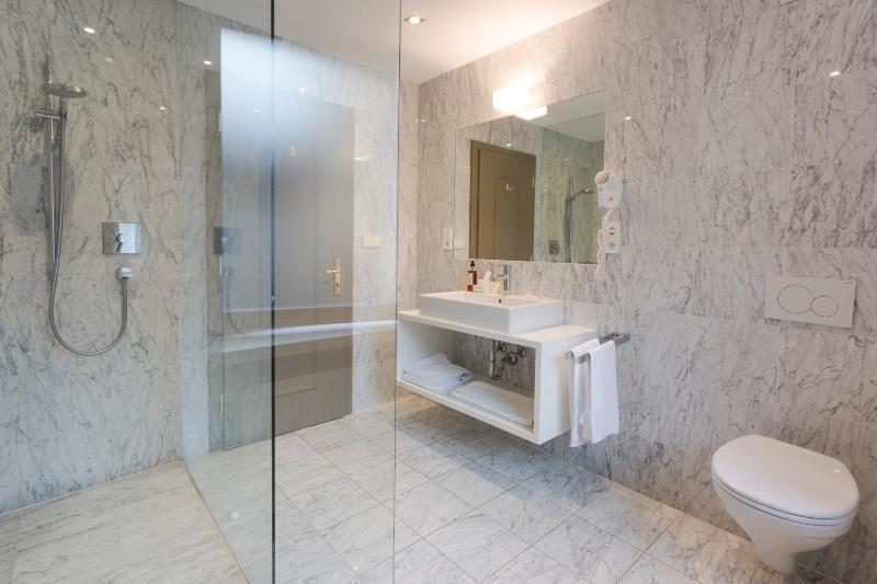 Superior Double Room image 3