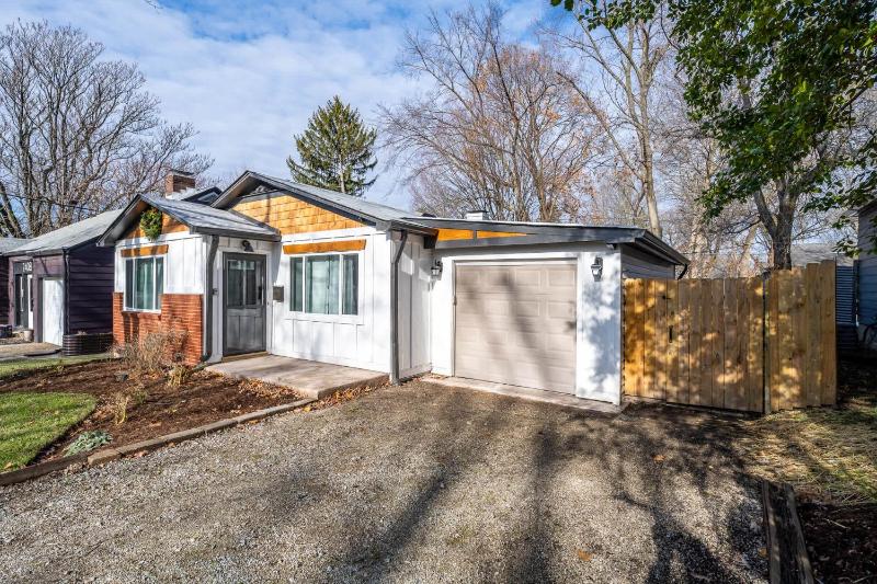 Charming Cottage - Game Room - Yard- Family Friendly - image 7