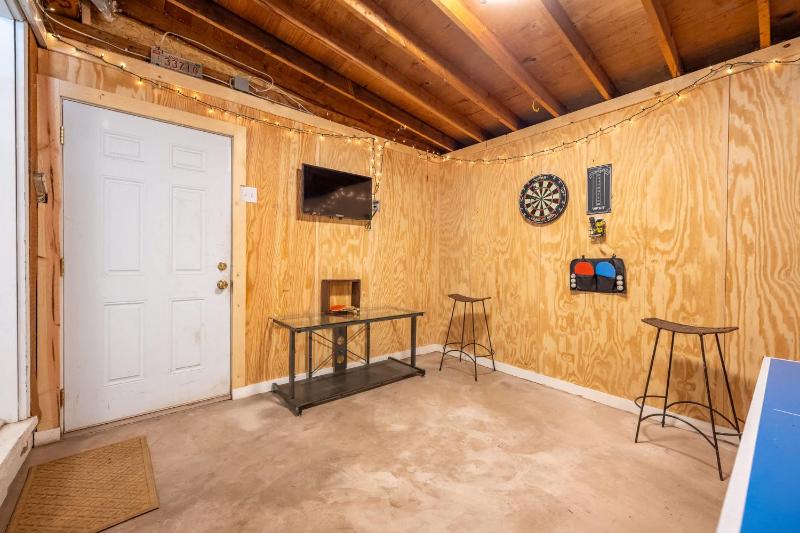 Charming Cottage - Game Room - Yard- Family Friendly - image 27