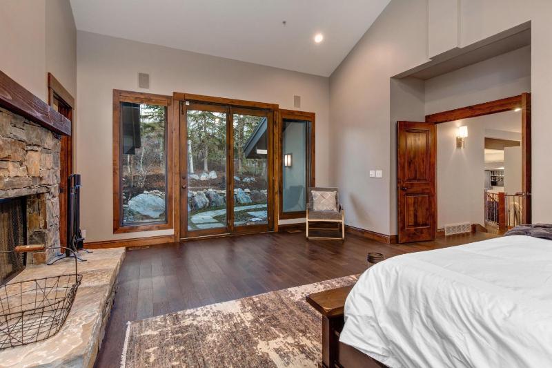 Abode at Bluebird - image 32