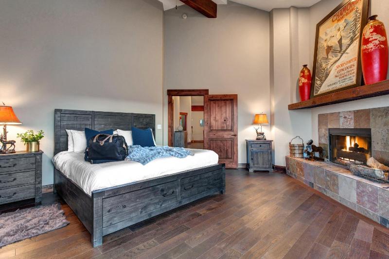 Abode at Bluebird - image 11
