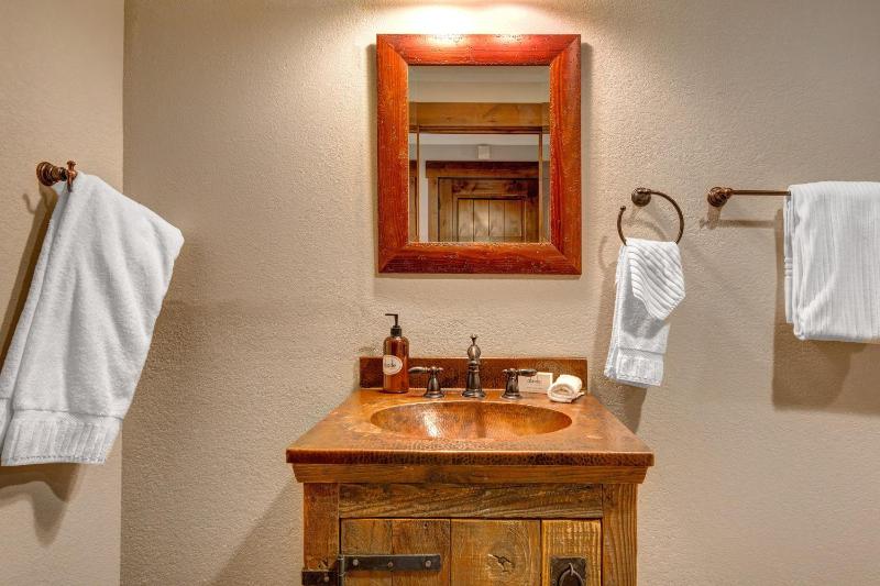 Abode at Bluebird - image 31