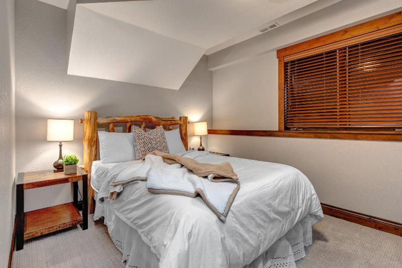 Abode at Bluebird - image 40
