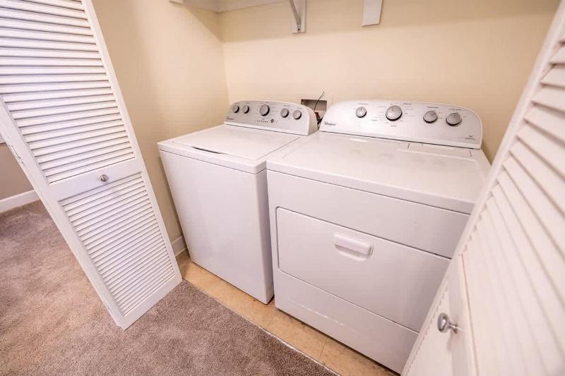 Perfect Downtown Location - 3BR - Private Garage - Family Friendly - image 27