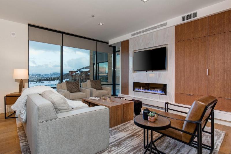 Abode at the Lift - image 1