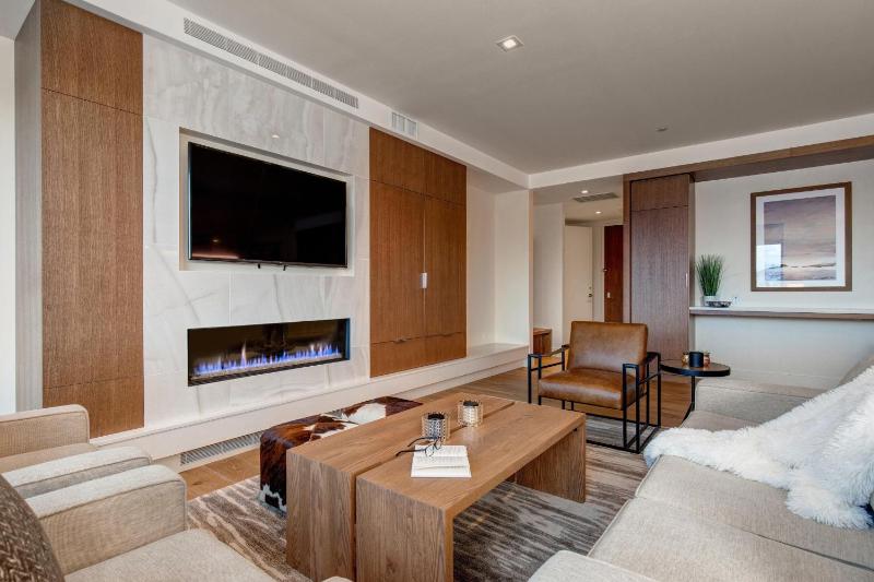 Abode at the Lift - image 23
