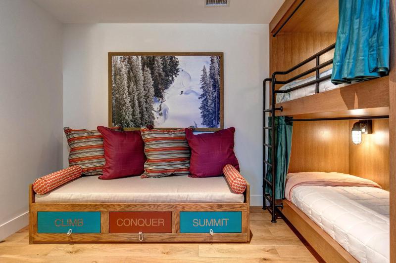 Abode at the Lift - image 37