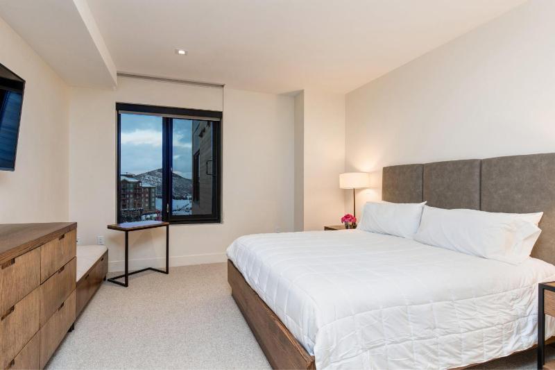 Abode at the Lift - image 16