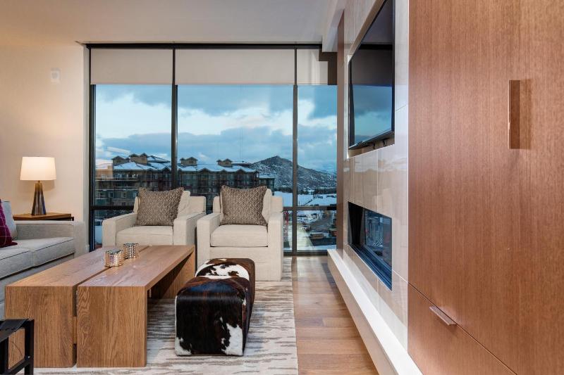 Abode at the Lift - image 9