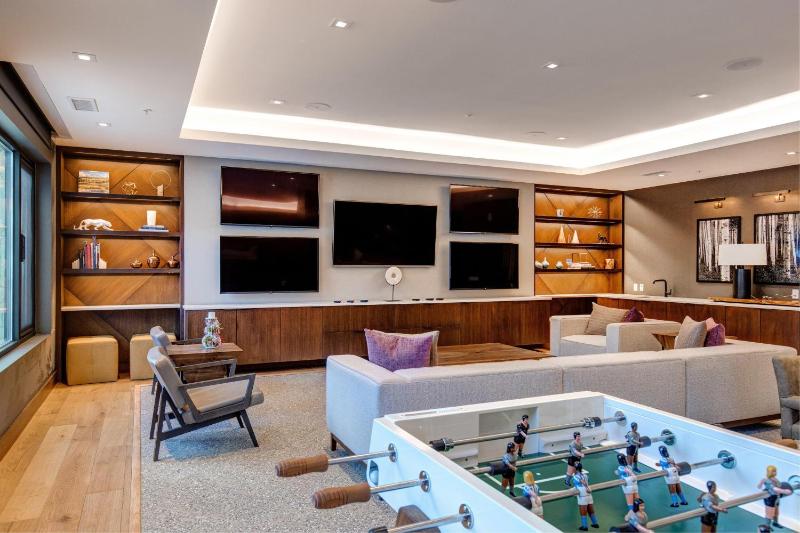 Abode at the Lift - image 2