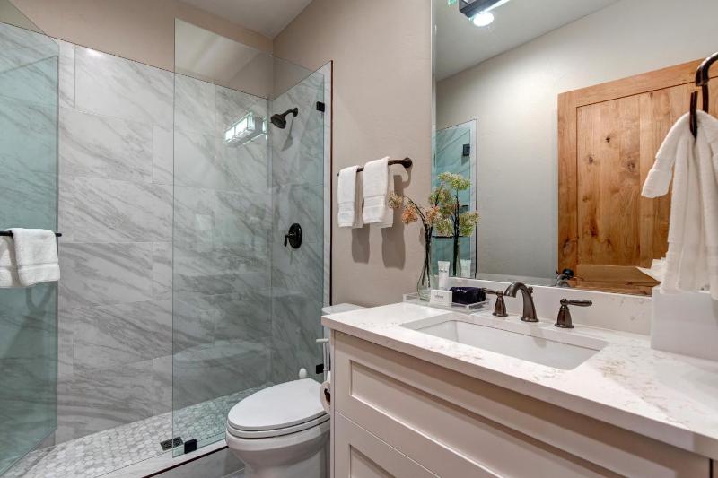 Abode at Oak Haven - image 17