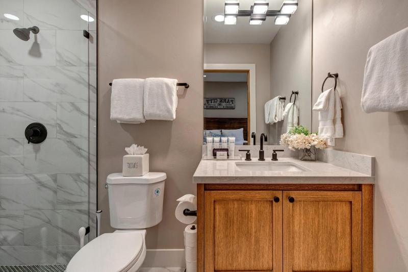 Abode at Oak Haven - image 49